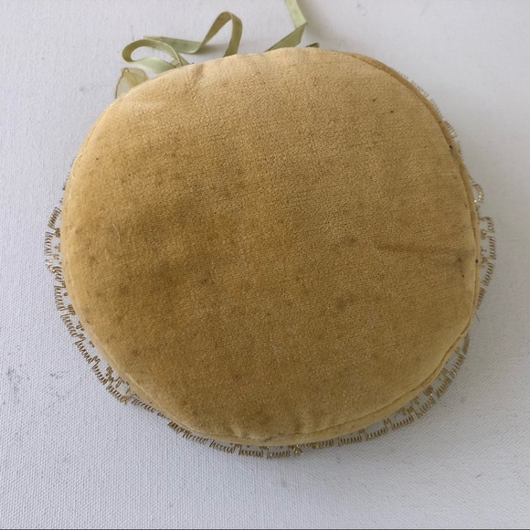 Antique Lace Pincushion - Picture 4 of 8